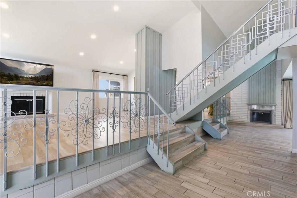 1618 Salmon River