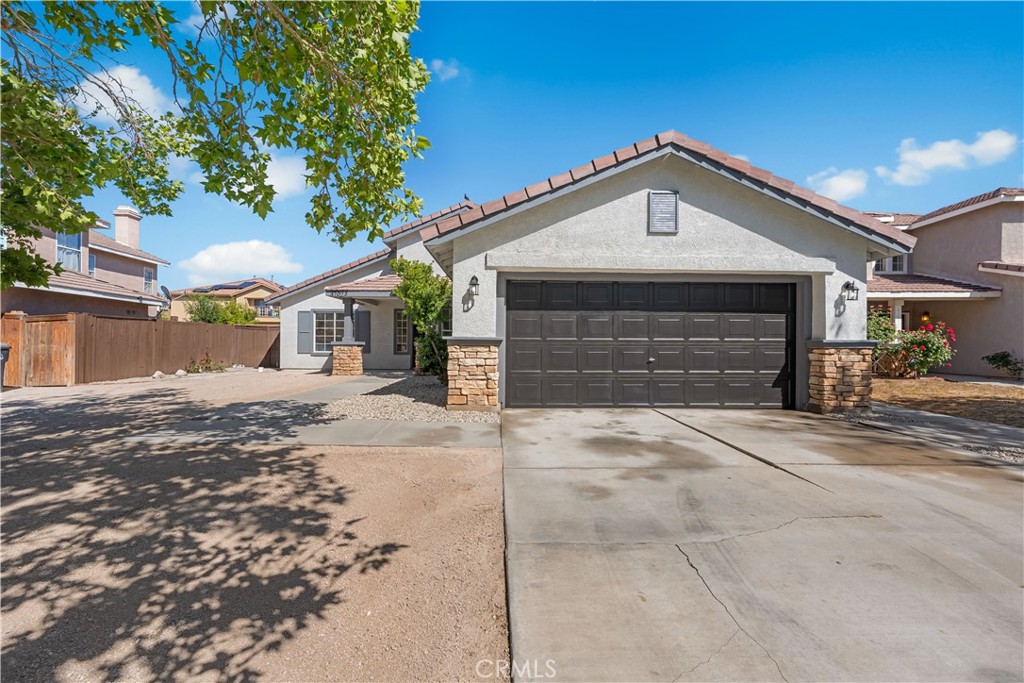 FOR LEASE – Beautifully Remodeled 3 Bed / 2 Bath Home
Welcome to this fully remodeled 3-bedroom, 2-bathroom home offering modern comfort and a spacious layout designed for easy living.
Property Highlights:
• 3 comfortable bedrooms
• 2 fully updated bathrooms
• Stylish open-concept kitchen with modern finishes
• Large backyard with a covered patio – great for entertaining or relaxing
• Garage has been converted – no garage access
• Updated flooring, fresh paint, and contemporary touches throughout
Convenient Location:
• Close to major freeways for easy commuting
• Minutes from shopping centers, restaurants, and more
Don’t miss the opportunity to lease this beautiful and move-in-ready home.
Contact us today for more information or to schedule a private showing.