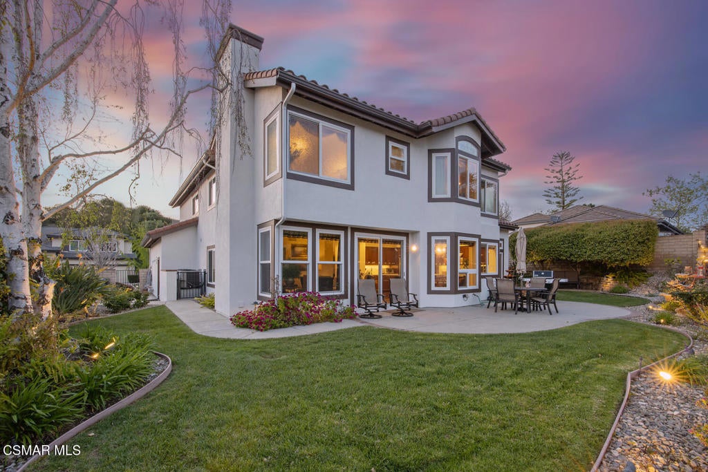 1390 Oakridge Court
