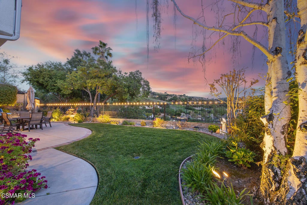 1390 Oakridge Court