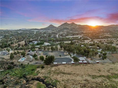 Photo of 32944 Agua Dulce Canyon RD, Agua Dulce, CA 91390 (MLS # SR26106629)