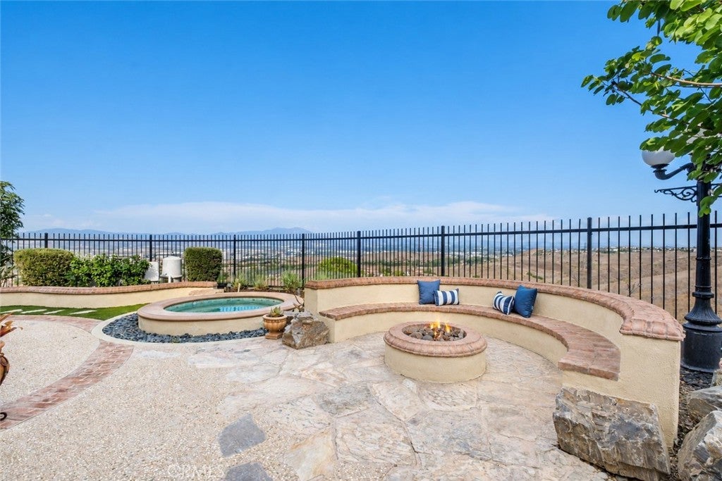 525 Luminous, Irvine CA 92603 - Photo 32