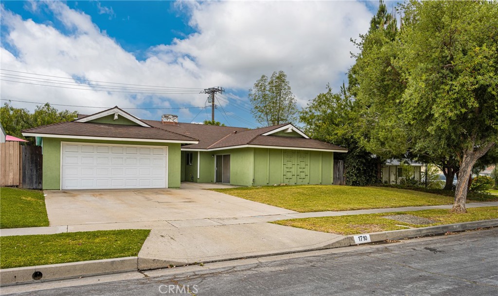 1710 Evergreen