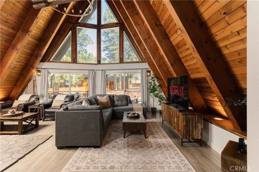 580 St Moritz