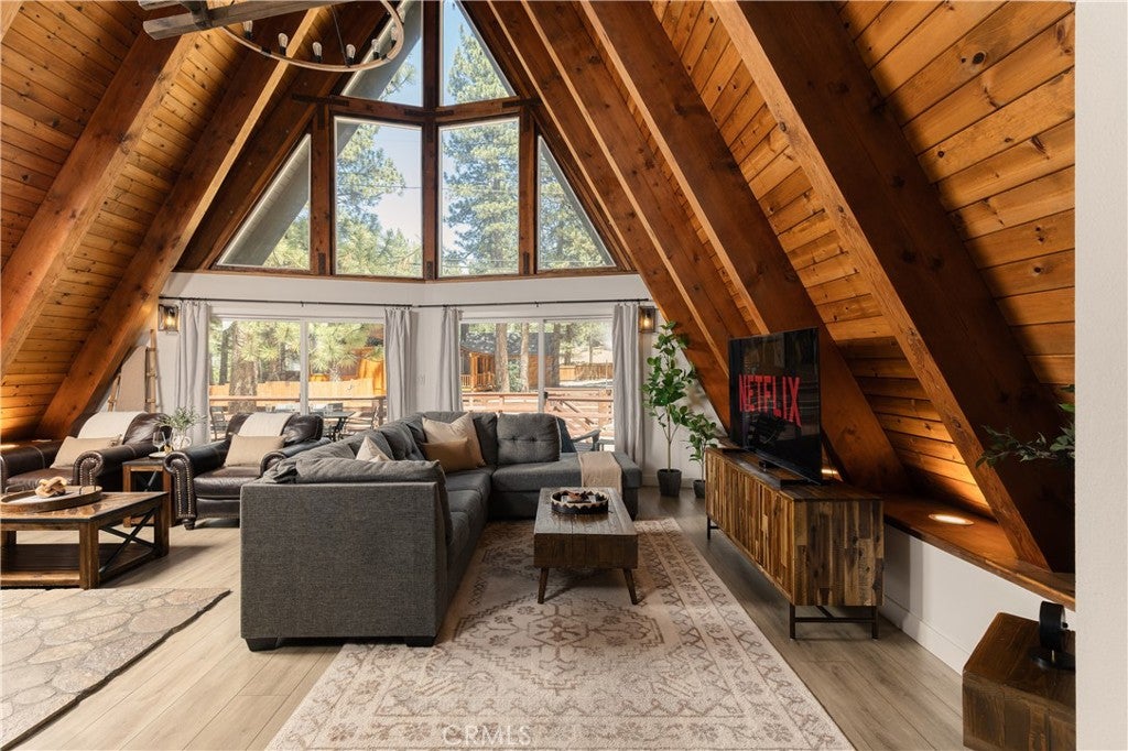 580 St Moritz