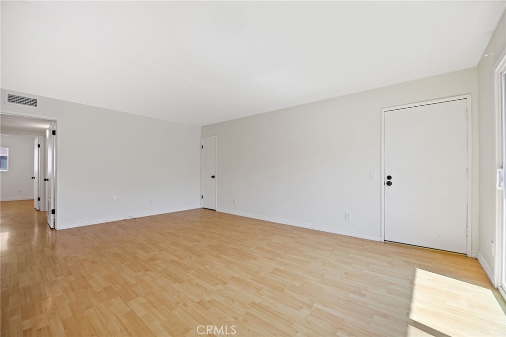 5055 Coldwater Canyon Avenue 105