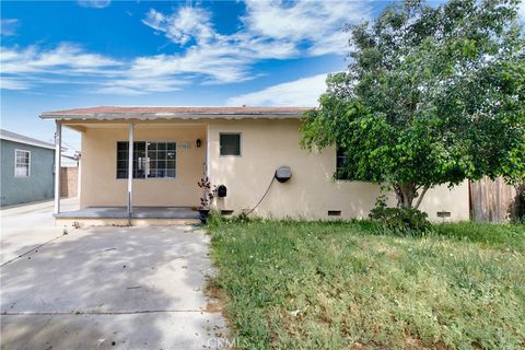 Photo of 3301 E 67th Way, Long Beach, CA 90805 (MLS # PW26074299)