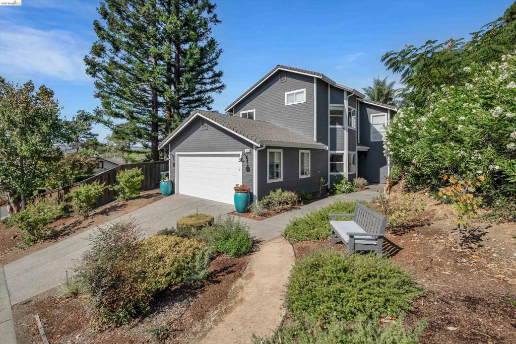 1835 Mountview Ter