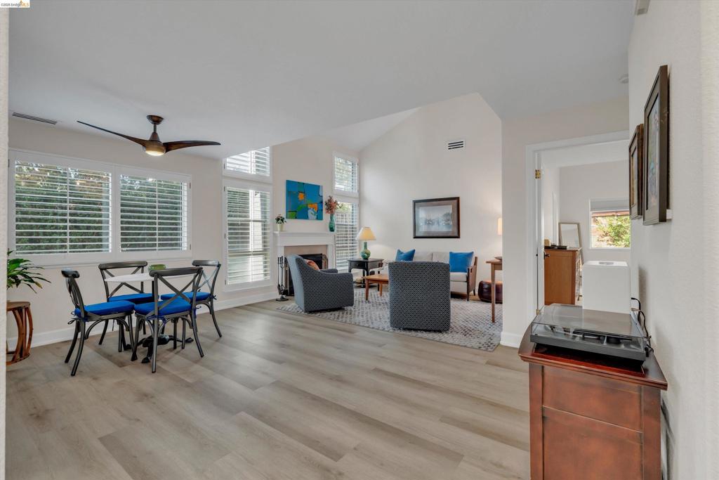 1835 Mountview Ter
