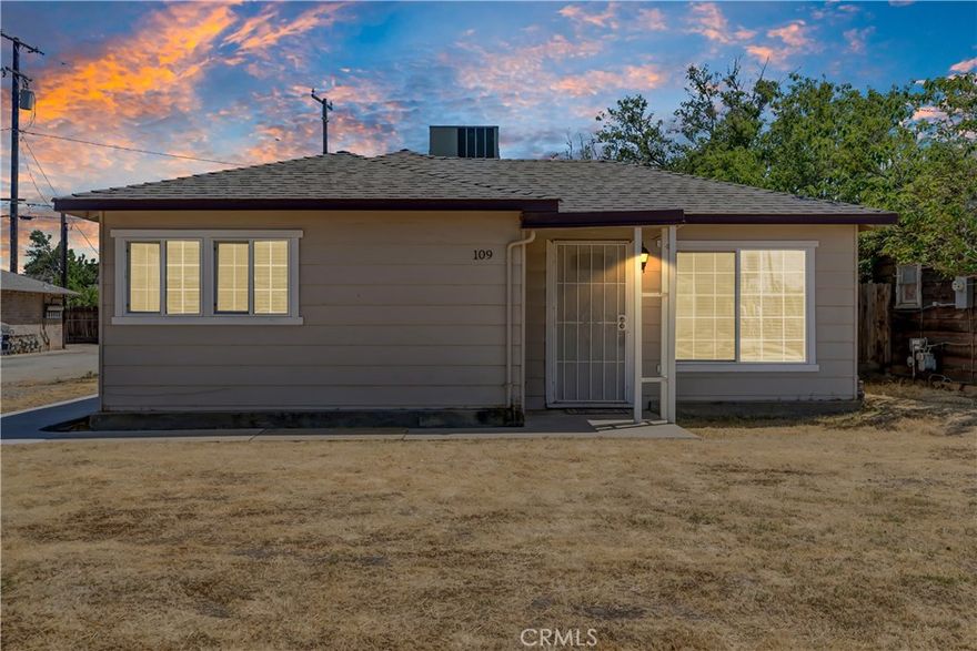 Welcome to this freshly updated 2-bedroom, 1-bathroom home in North Hanford! Priced just under $300K, this 1,025 sq ft gem on a spacious 6,000 sq ft lot offers an excellent opportunity for first-time buyers or investors. Enjoy new flooring, an updated kitchen, and plenty of outdoor space to make your own. Don't miss your chance on this property!    Open House: Sunday May 11th, 12:00 PM - 2:00 PM