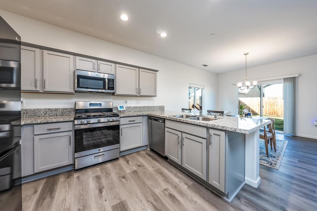 13722 Larkspur Way