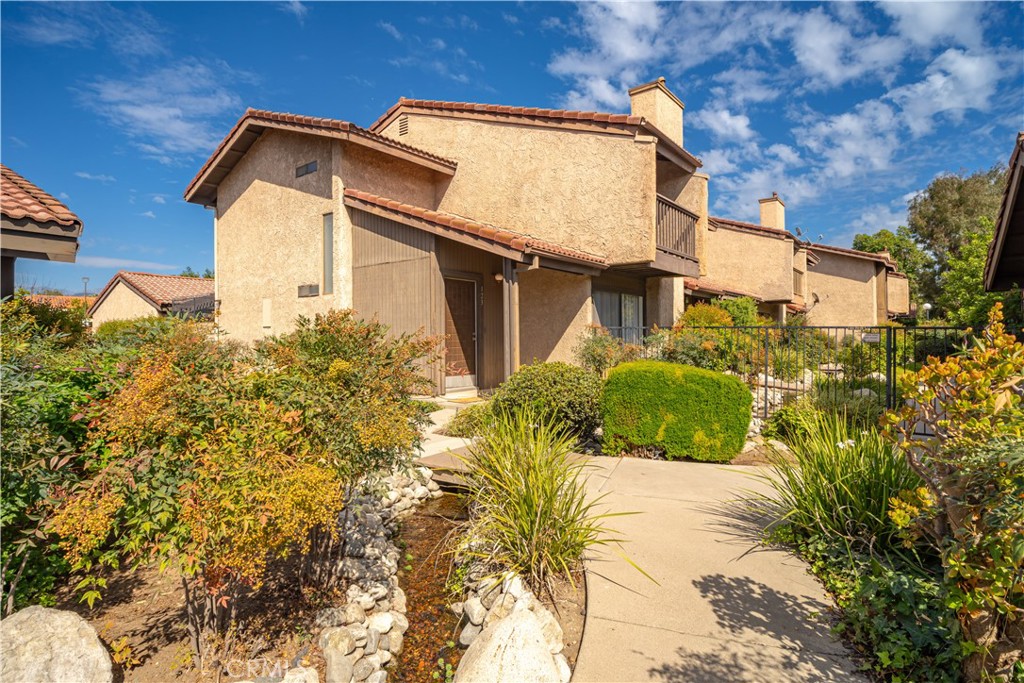 123 S Hollenbeck Avenue