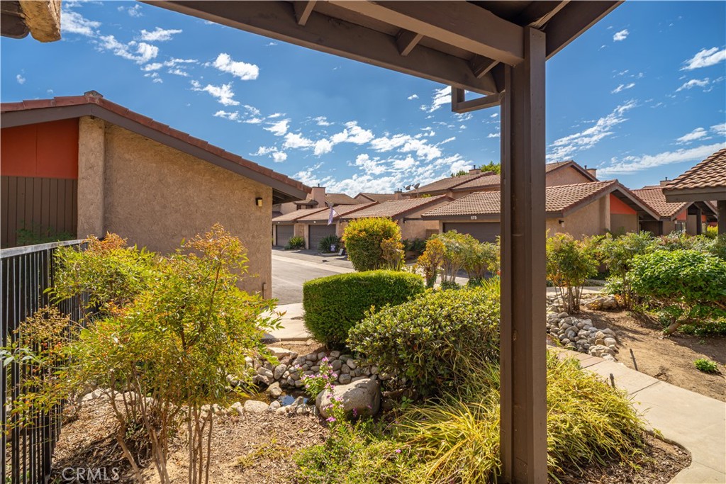 123 S Hollenbeck Avenue