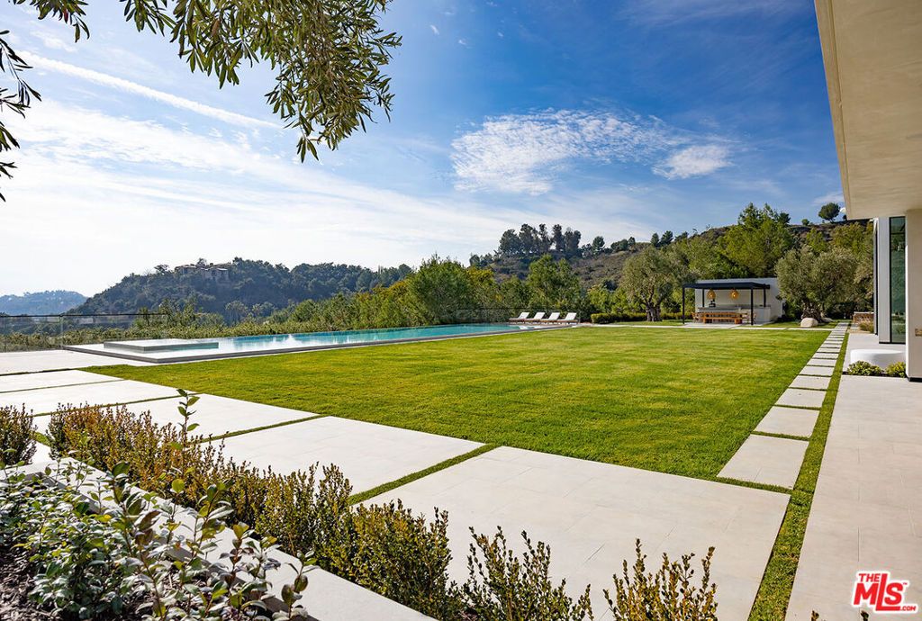 Photo of 73 Beverly Park Lane, Beverly Hills, CA 90210 (MLS # 25624555)
