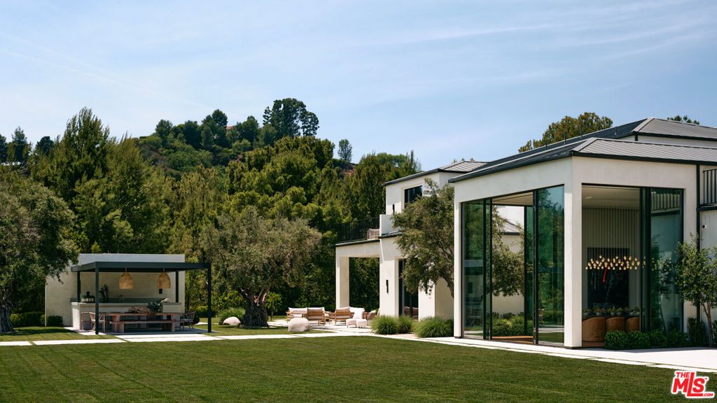 Photo of 73 Beverly Park Lane, Beverly Hills, CA 90210 (MLS # 25624555)