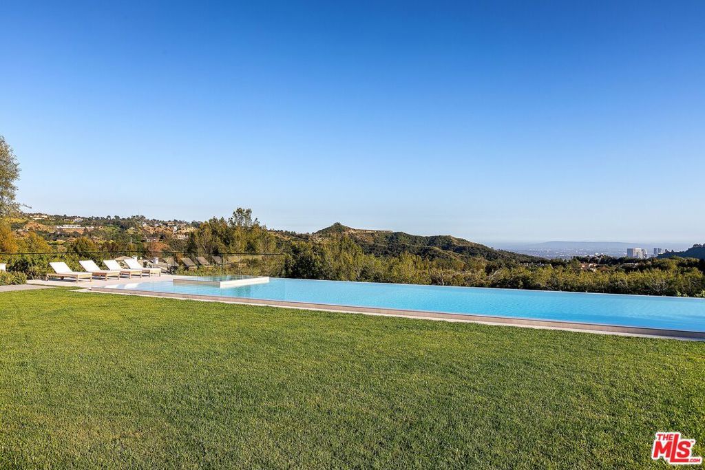 Photo of 73 Beverly Park Lane, Beverly Hills, CA 90210 (MLS # 25624555)