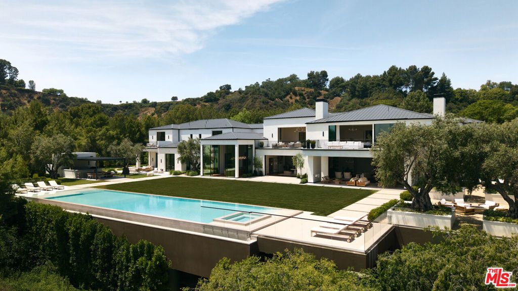 Photo of 73 Beverly Park Lane, Beverly Hills, CA 90210 (MLS # 25624555)