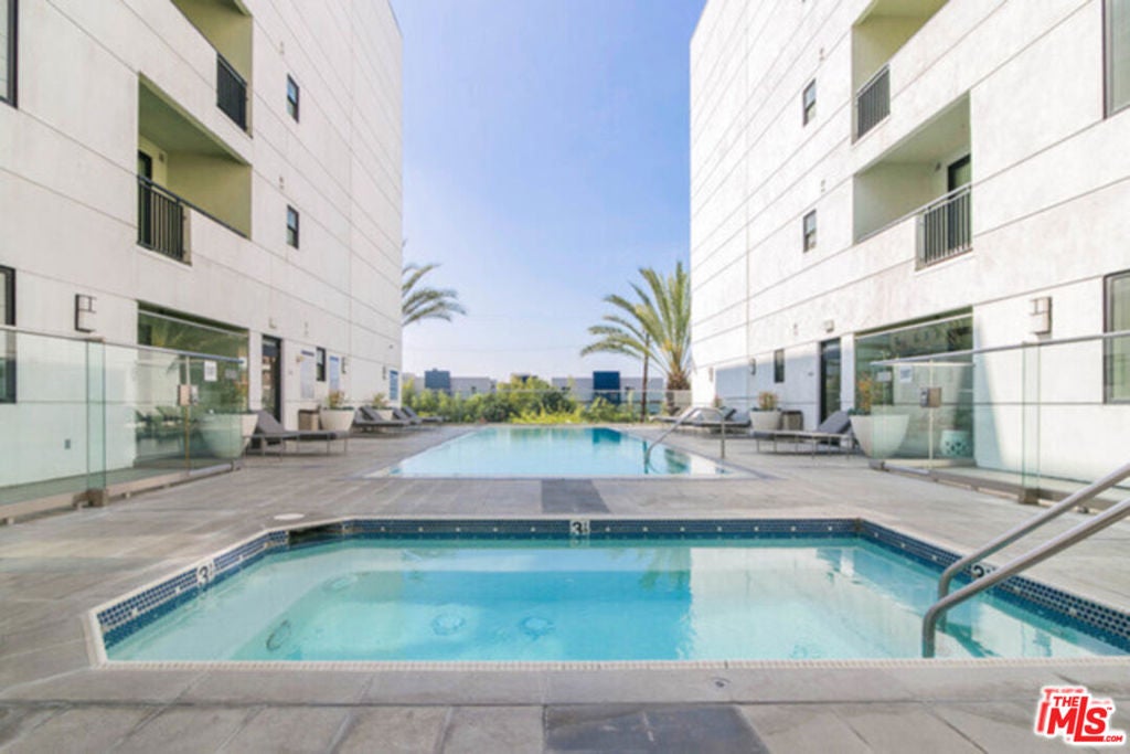 1234 Wilshire Boulevard 531