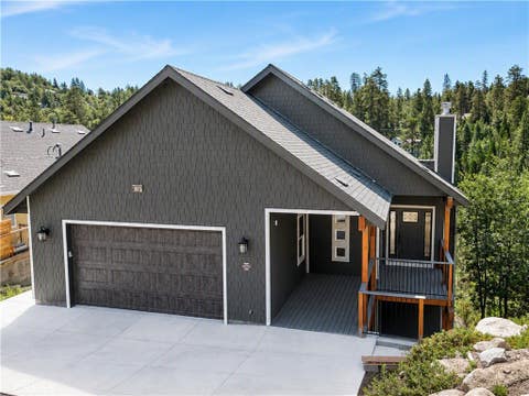 Photo of 26875 Modoc Lane, Lake Arrowhead, CA 92352 (MLS # IG26173811)
