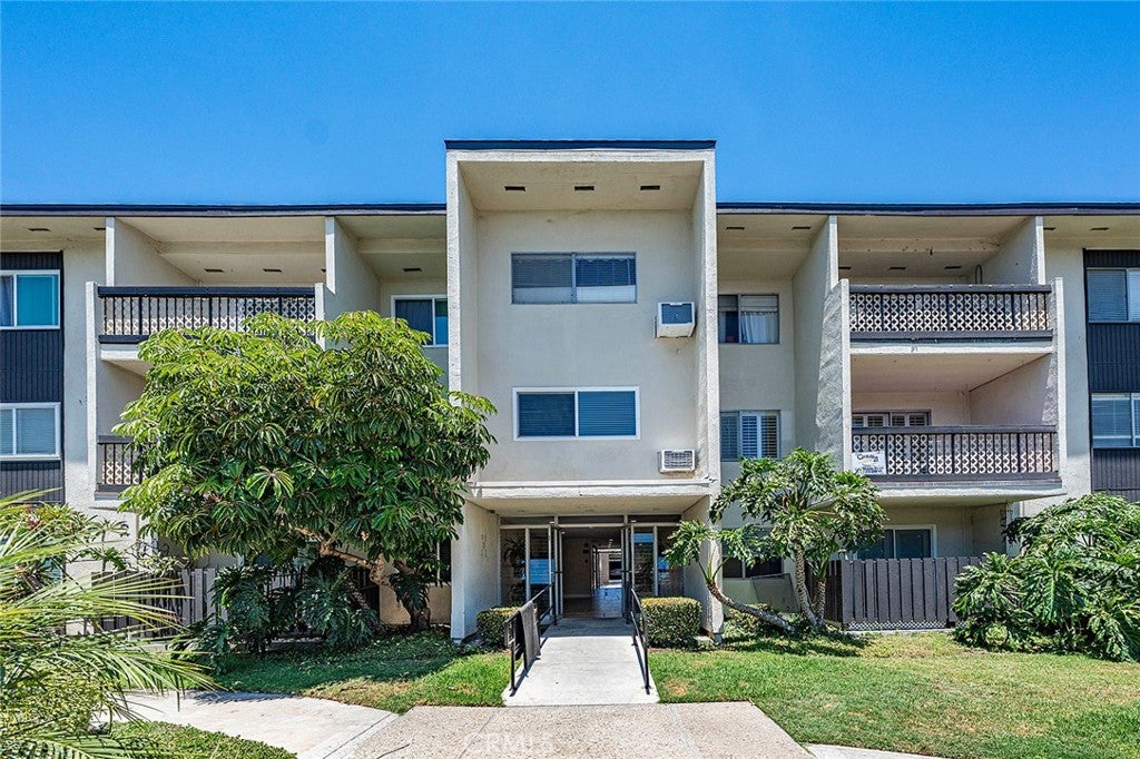 12200 Montecito Road D319