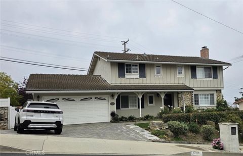 Photo of 6614 Abbottswood Dr, Rancho Palos Verdes, CA 90275 (MLS # PV26068555)