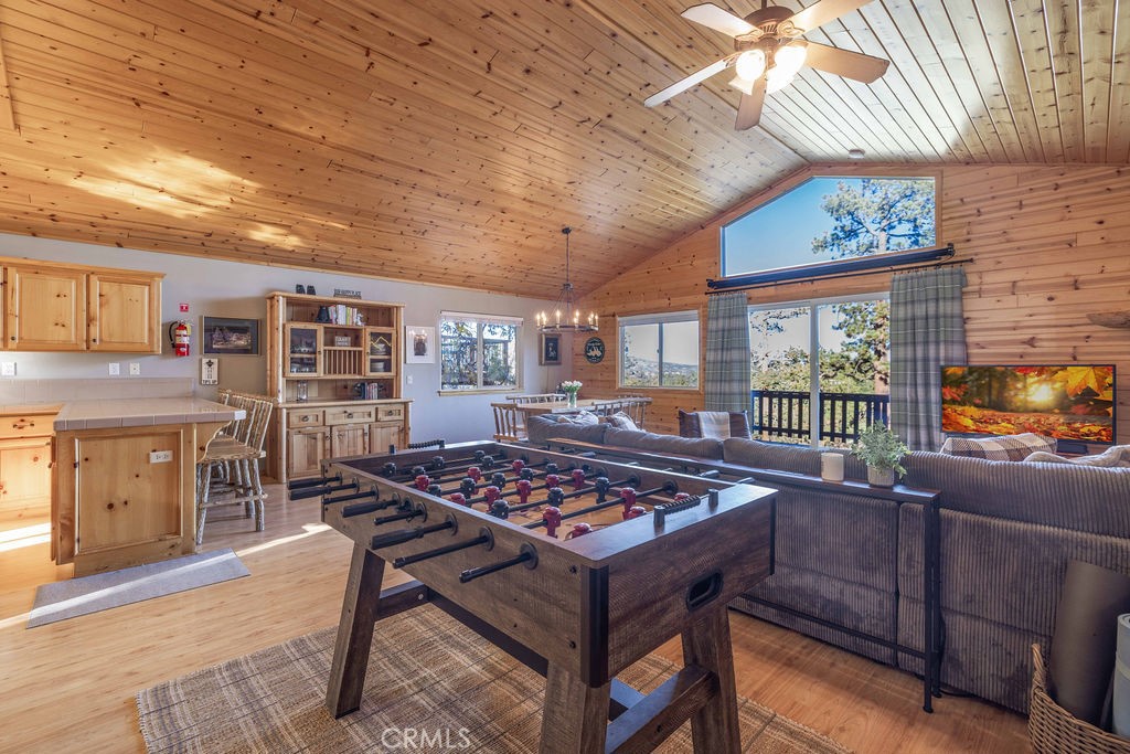 712 Villa Grove