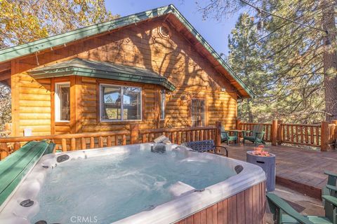 Photo of 712 Villa Grove, Big Bear City, CA 92314 (MLS # NP26088738)