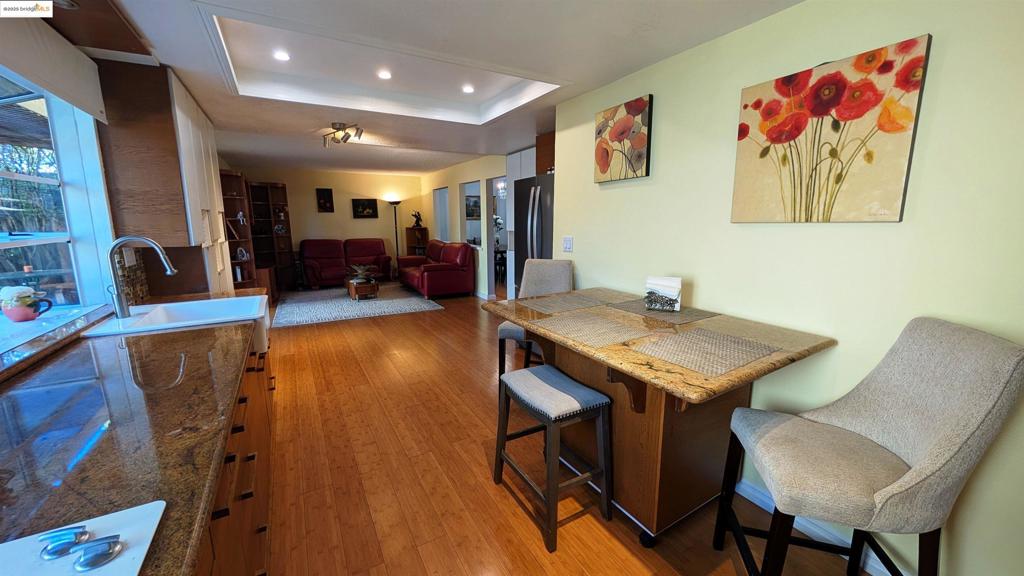 DAYBREAK - Residential