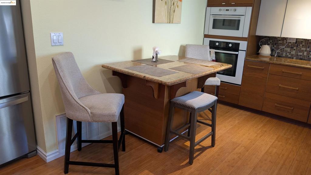 DAYBREAK - Residential