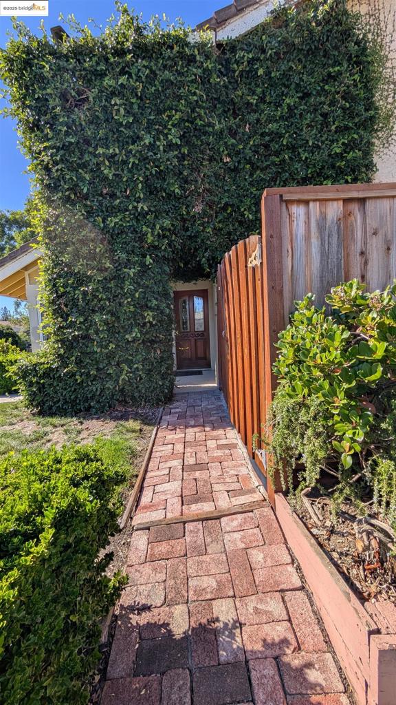 DAYBREAK - Residential