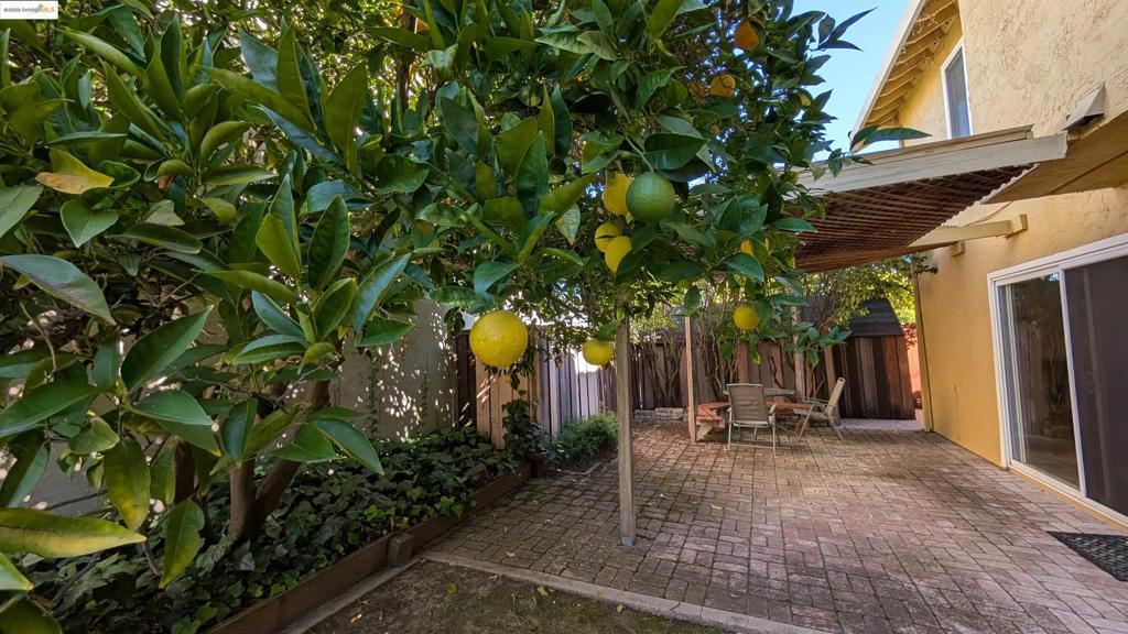 DAYBREAK - Residential