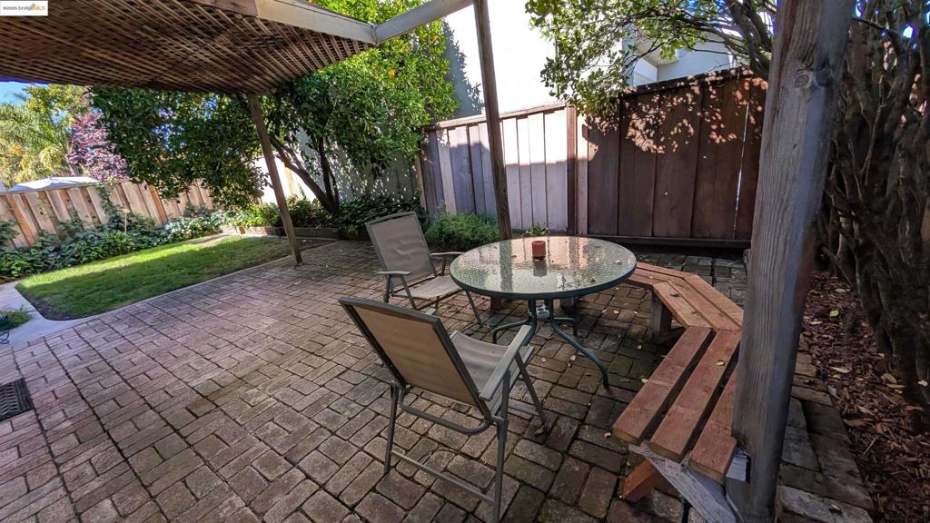 DAYBREAK - Residential