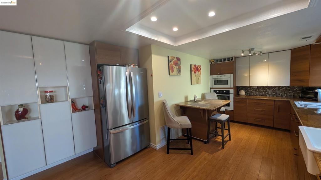 DAYBREAK - Residential