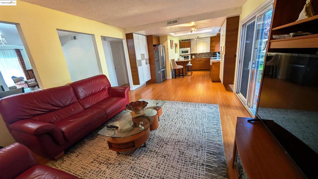 DAYBREAK - Residential