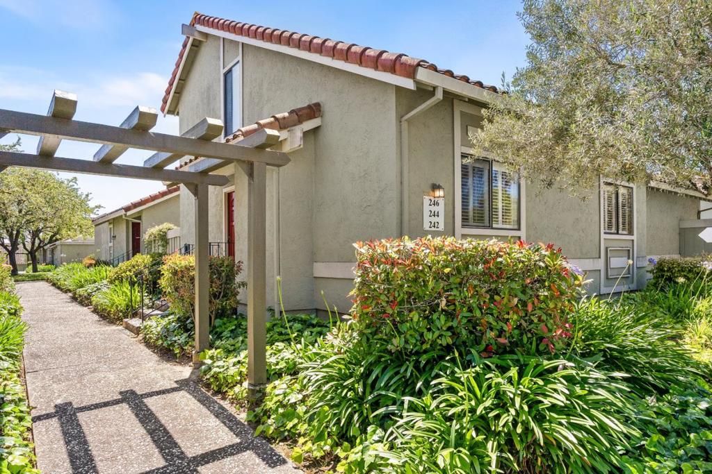 Photo of 246 Crestview Drive, Watsonville, CA 95076 (MLS # ML82045360)