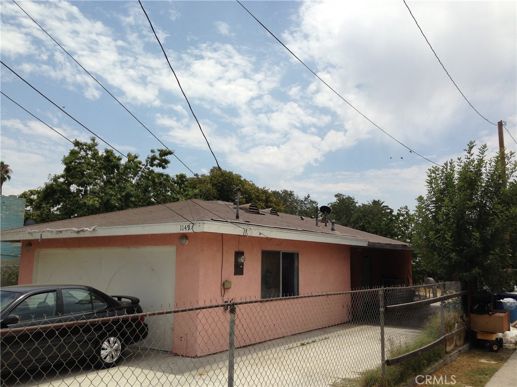 1149 W 7th Street