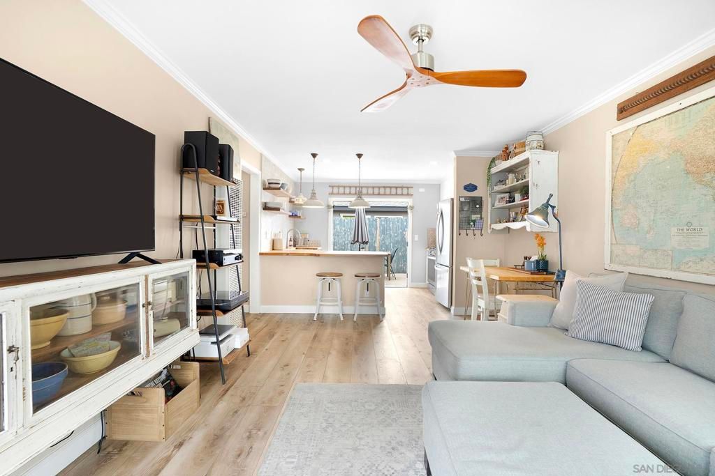 listing image 130727872503191094015