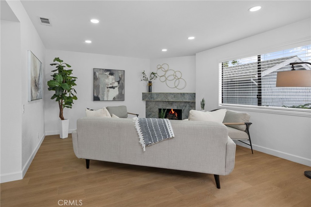 2512 Santa Ana Avenue 3