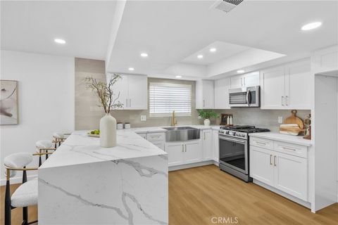 2512 Santa Ana Avenue 3 Costa Mesa CA 92627