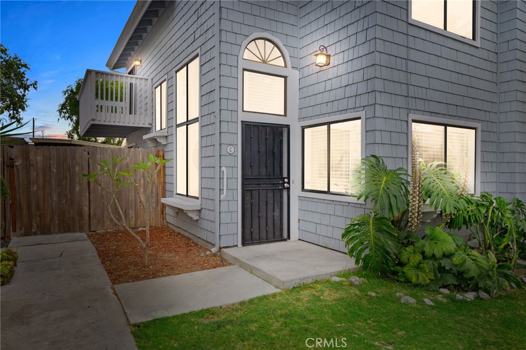 2512 Santa Ana Avenue 3