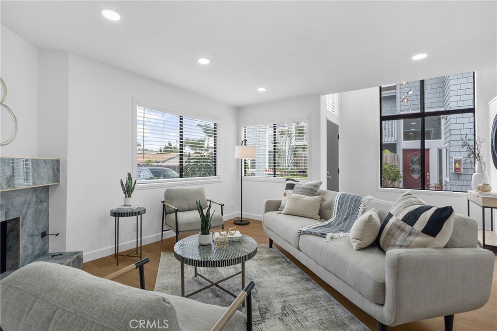 2512 Santa Ana Avenue 3