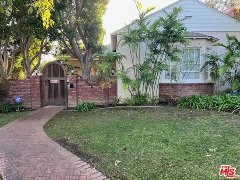Photo of 848 26th Street, Santa Monica, CA 90403 (MLS # 25629841)