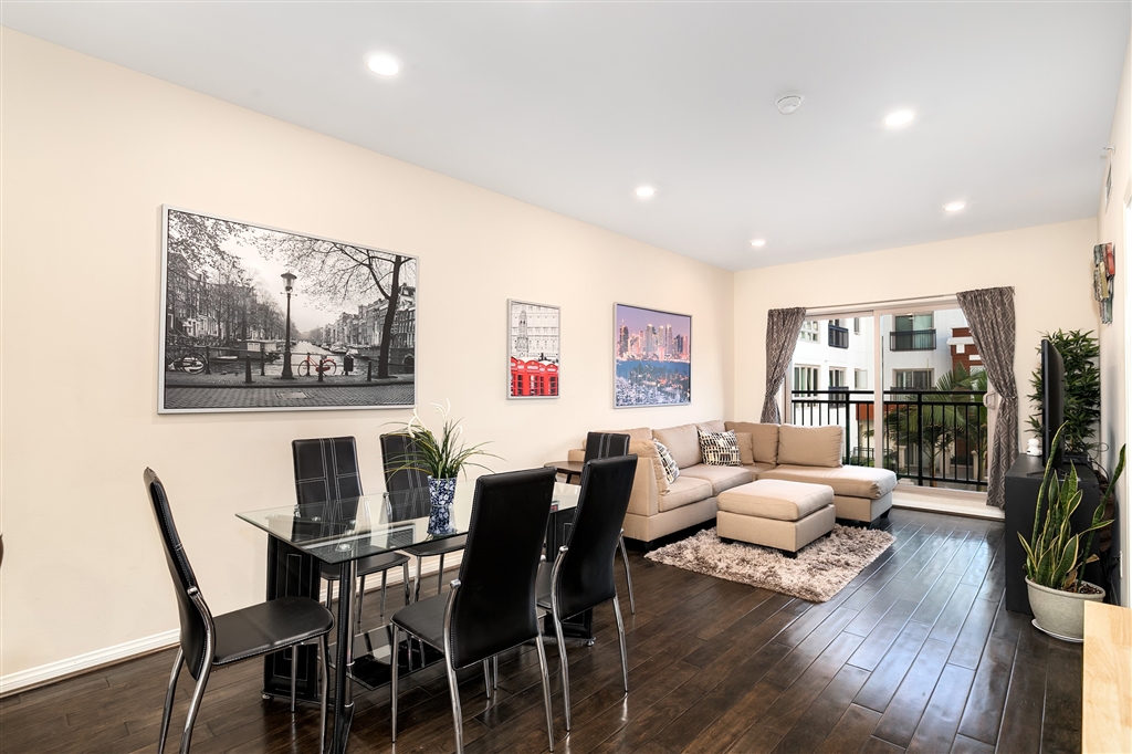 Prepare to fall in love with this Gaslamp City Square unit that features an open floor plan that allows the living room, dining area and kitchen flow seamlessly together. The kitchen features crisp, white shaker cabinetry, recessed lighting, granite counters, stainless steel appliances and an eat-at breakfast bar. Open the slider wide to allow the breezes to flow through and enjoy views of the courtyard below. The split bedroom plan is perfect for roommate scenarios or added privacy. Prepare to fall in love with this Gaslamp City Square unit that features an open floor plan that allows the living room, dining area and kitchen flow seamlessly together. The kitchen features crisp, white shaker cabinetry, recessed lighting, granite counters, stainless steel appliances and an eat-at breakfast bar. Open the slider wide to allow the breezes to flow through and enjoy views of the courtyard below. The split bedroom plan is perfect for roommate scenarios or added privacy.. Neighborhoods: Gaslamp Quarter Complex Features: ,,,, Equipment: Dryer,Fire Sprinklers Other Fees: 0 Sewer: Sewer Connected Topography: LL