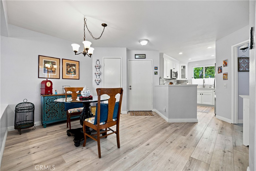 25697 Pine Creek