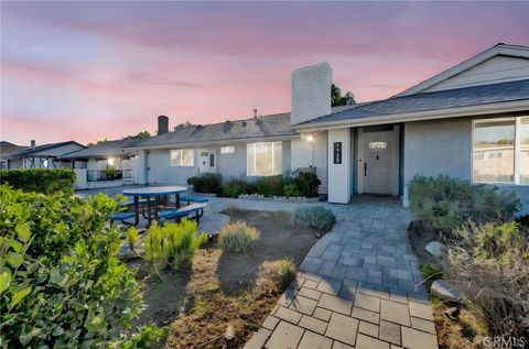 7735 7733 Babcock Avenue North Hollywood CA 91605