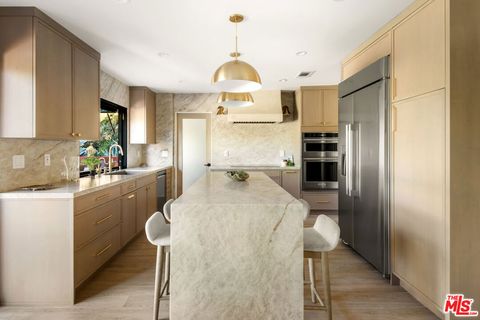 Photo of 28667 Acacia Glen Street, Agoura Hills, CA 91301 (MLS # 26641827)