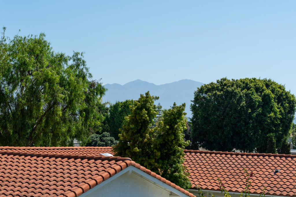 2196 Via Mariposa E P