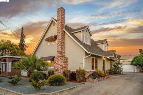 Photo of 482 Lewis Ave Ave, San Leandro, CA 94577 (MLS # 41128215)