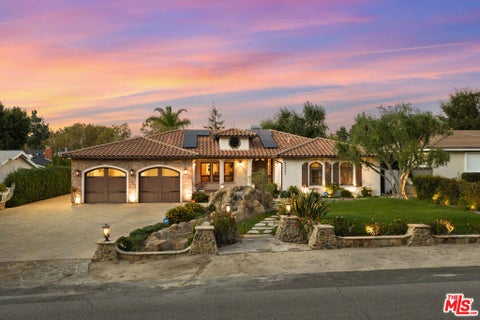 Photo of 23527 Cherry Street, Newhall, CA 91321 (MLS # 26105188)