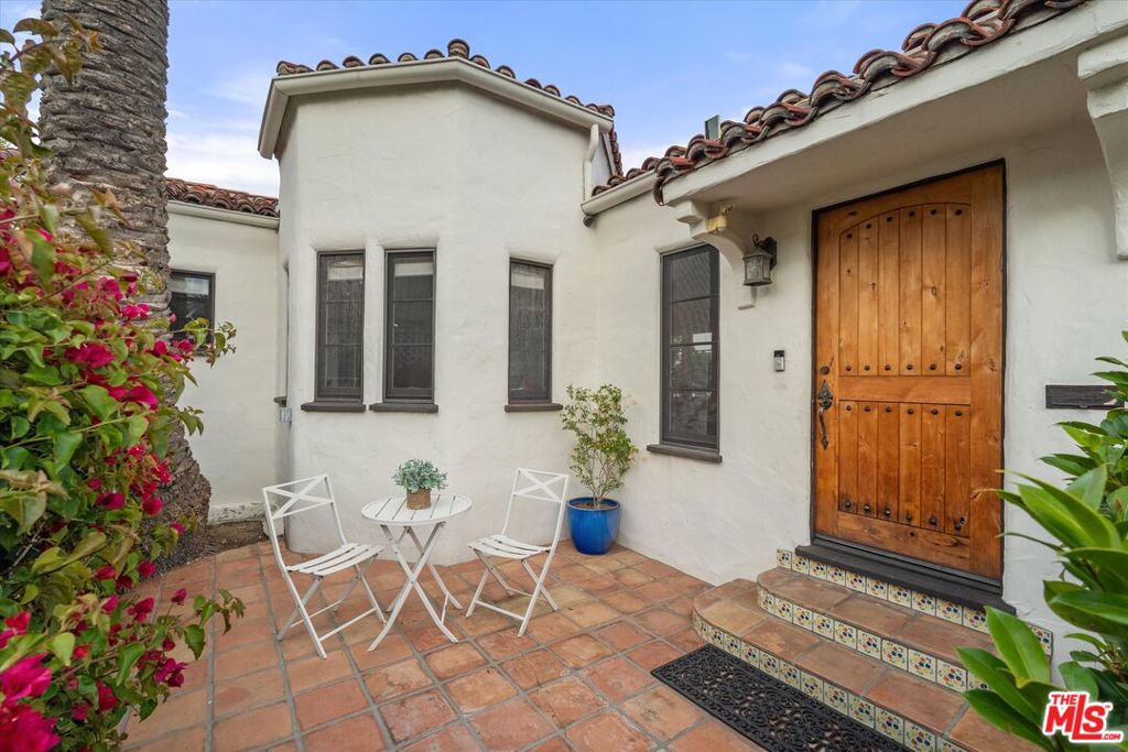 2214 Parnell Avenue
